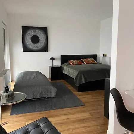 Burg 9 Boardinghouse Apartment Dusseldorf